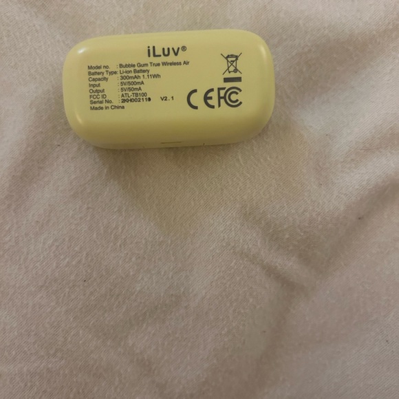 yellow iLuv headphones - Picture 3 of 4